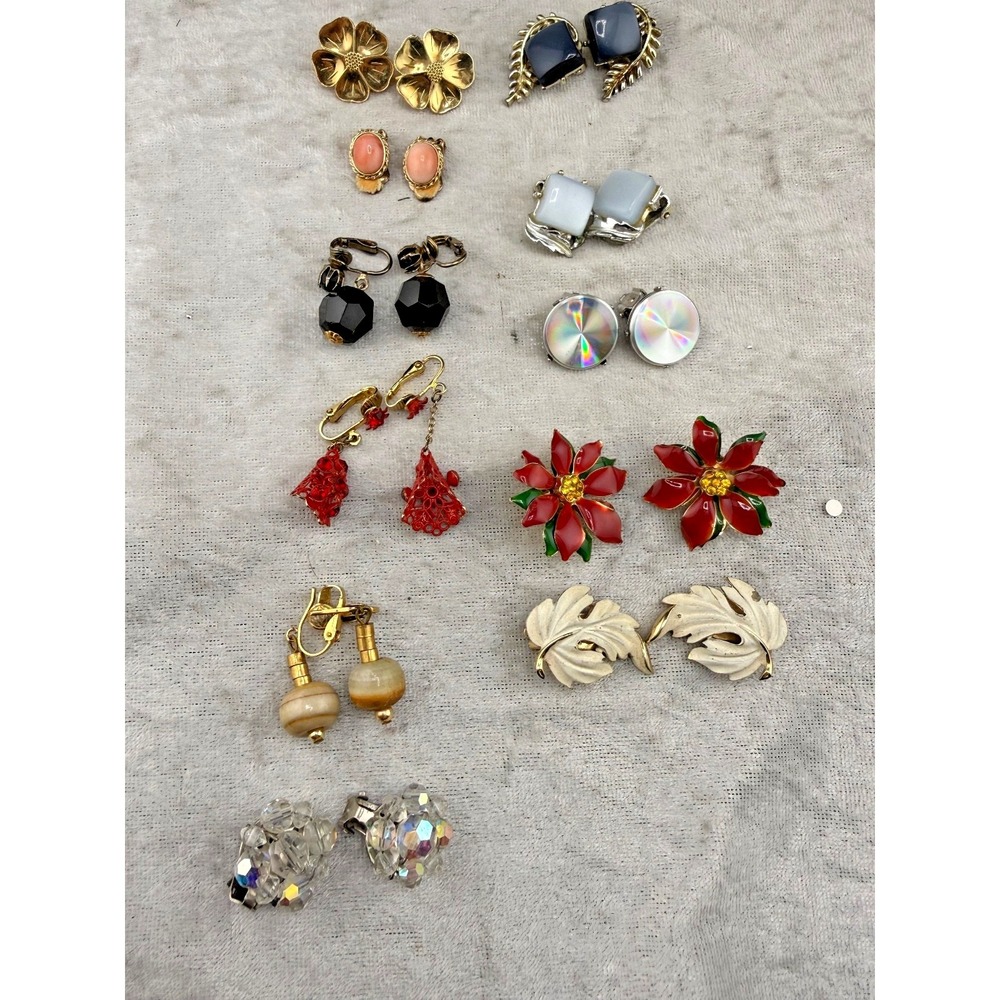 Vintage Clip On Earrings Red AB Rhinestone Black‎